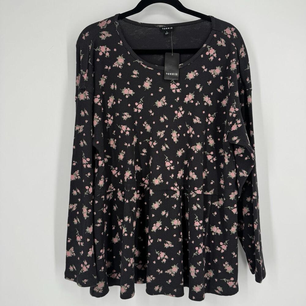 Torrid top 1x black floral thermal 90s grunge plus long sleeve casual dark goth